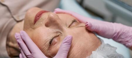 Bukální a liftingová masáž obličeje